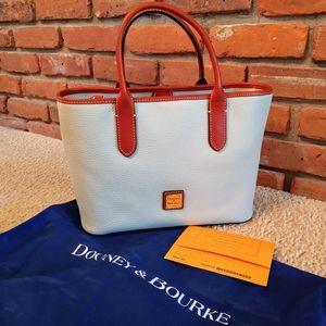 Dooney and Bourke Bag